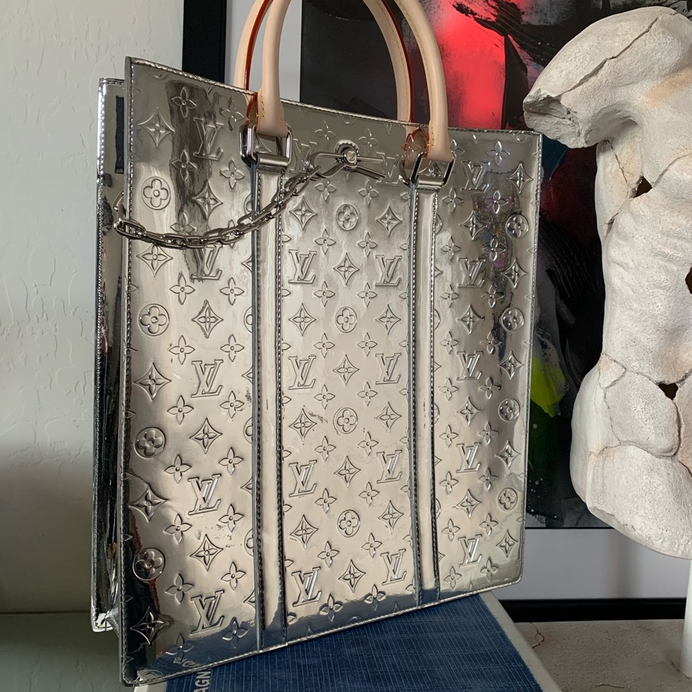 SOLD!!! NWT Louis Vuitton Men’s F/W 21-22 Mirror Sac Plat - Picture 7 of 16